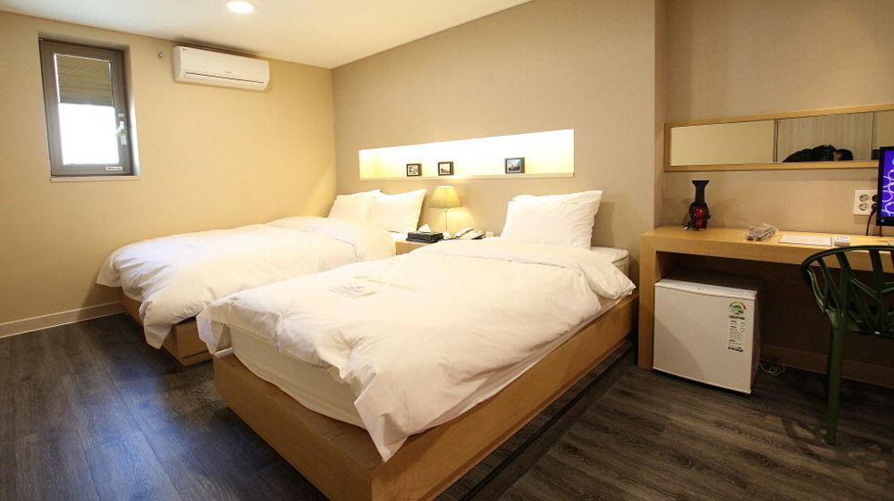 141 มินิ โฮเต็ล Hotel คยองจู ภายนอก รูปภาพ